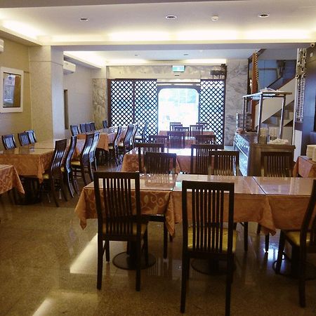 E Moon Hotel Тайчжун Екстер'єр фото
