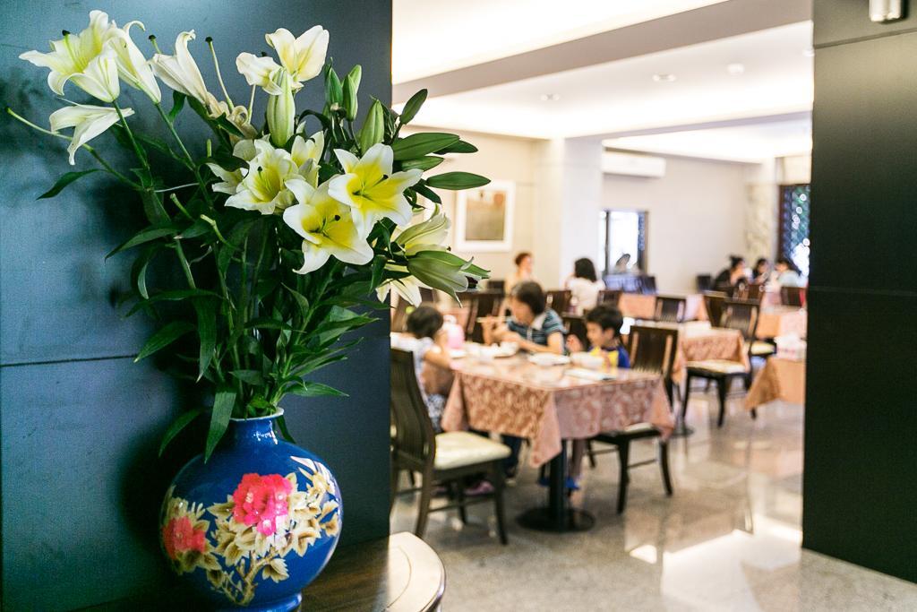 E Moon Hotel Тайчжун Екстер'єр фото