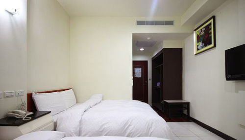 E Moon Hotel Тайчжун Екстер'єр фото