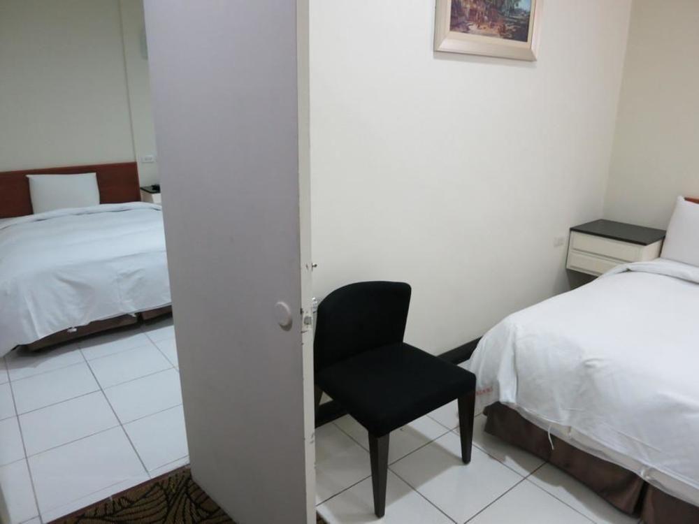 E Moon Hotel Тайчжун Екстер'єр фото